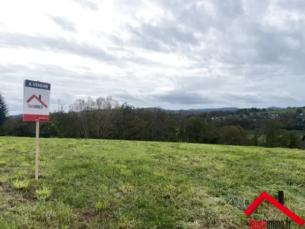 Objat 19130 – Vente terrain