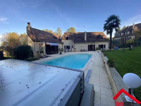 Ussac 19270 – Vente maison/villa 10&nbsp;pièces 5&nbsp;chambres