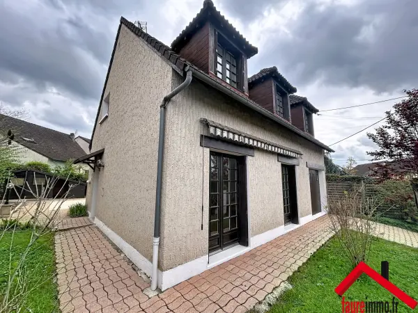 Saint-Pantaléon-de-Larche 19600 – Vente maison/villa 4&nbsp;pièces 3&nbsp;chambres