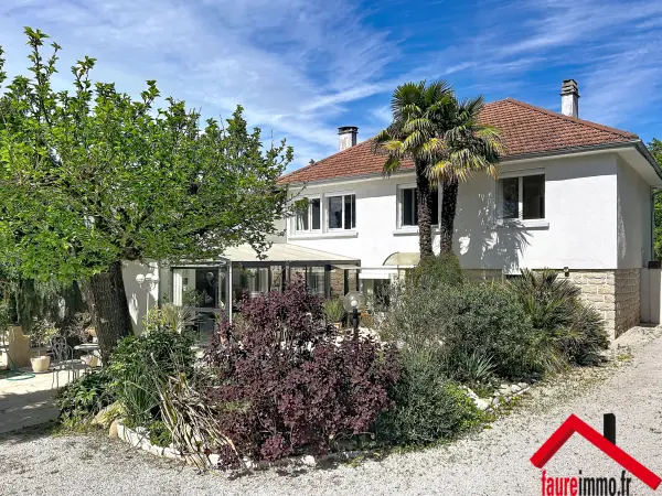 Larche 19600 – Vente maison/villa 7&nbsp;pièces 5&nbsp;chambres