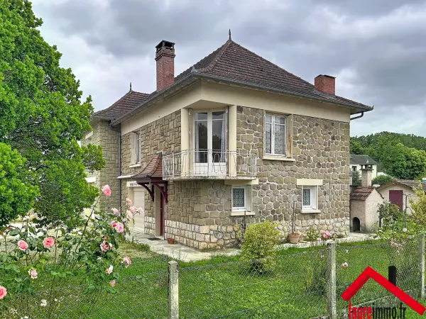 Saint-Pantaléon-de-Larche 19600 – Vente maison/villa 6&nbsp;pièces 3&nbsp;chambres
