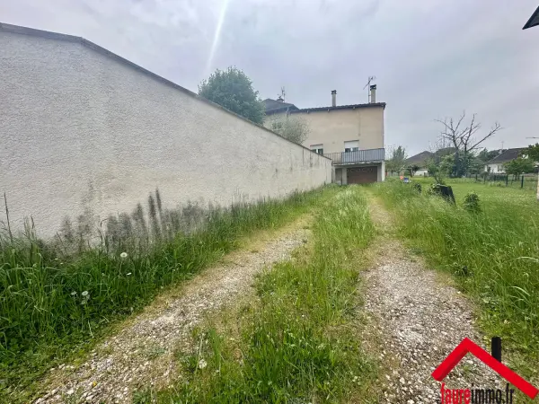 Malemort 19360 – Location parking/box