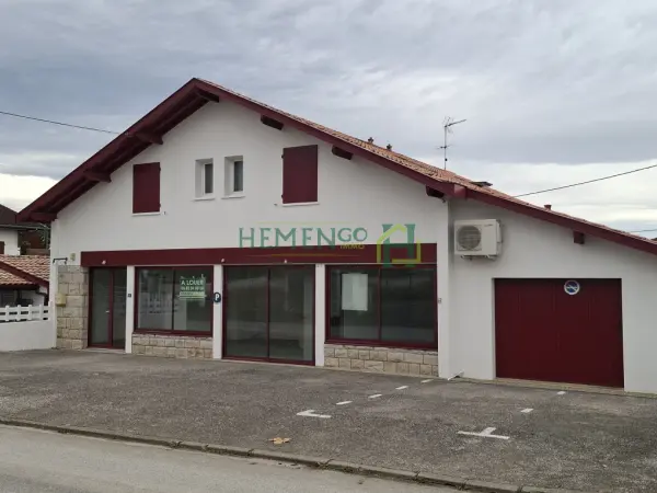 Saint-Palais 64120 – Vente immeuble 23&nbsp;pièces 12&nbsp;chambres