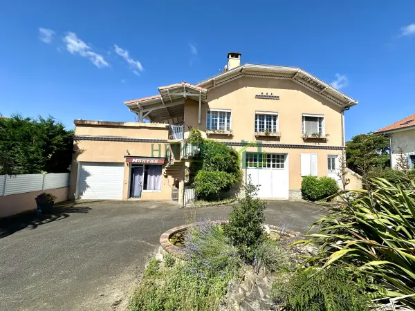 Sauveterre-de-Béarn 64390 – Vente maison/villa 6&nbsp;pièces 4&nbsp;chambres