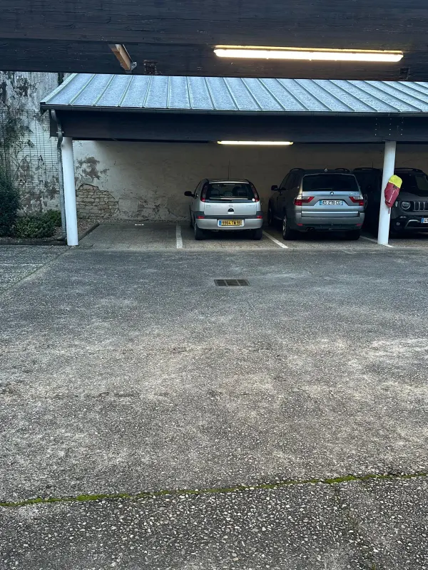 Châtellerault 86100 – Location parking/box