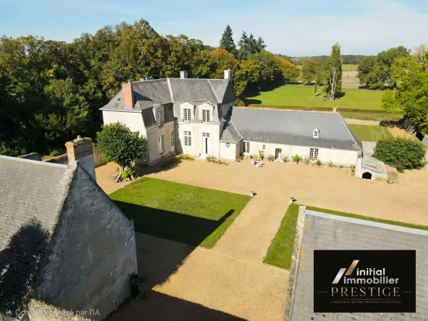 Tours 37000 – Vente de prestige chateau 14&nbsp;pièces 9&nbsp;chambres