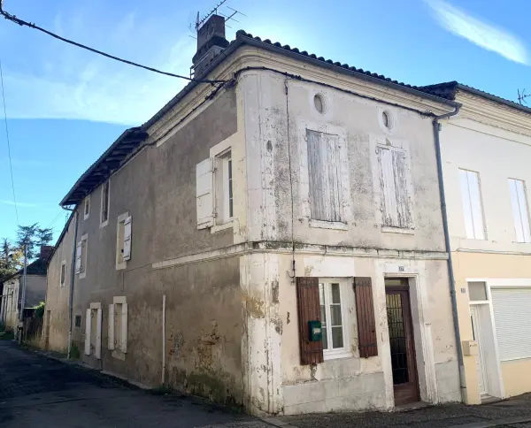 Sauveterre-de-Guyenne 33540 – Vente immeuble 4&nbsp;chambres