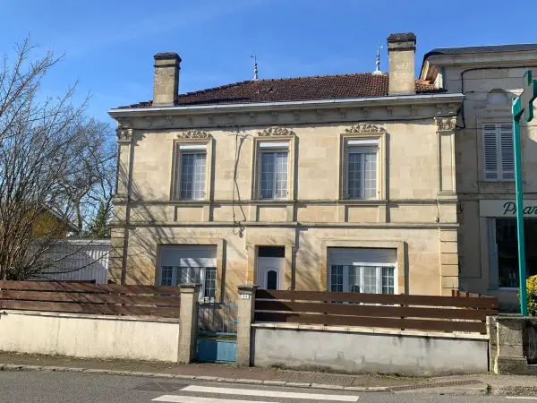 Gornac 33540 – Vente maison/villa 8&nbsp;pièces 5&nbsp;chambres