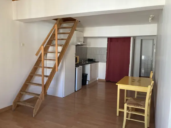 Sauveterre-de-Guyenne 33540 – Location appartement 1&nbsp;pièce 1&nbsp;chambre