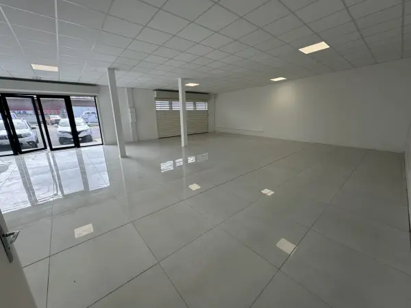 Cayenne 97300 – Location local