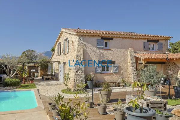 Carqueiranne 83320 – Vente maison/villa 6&nbsp;pièces 4&nbsp;chambres