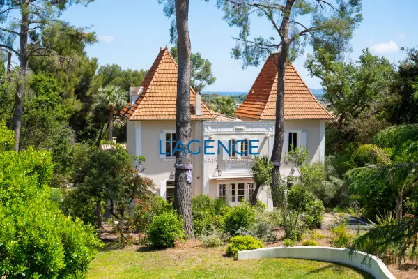 Hyères 83400 – Vente maison/villa 6&nbsp;pièces 5&nbsp;chambres