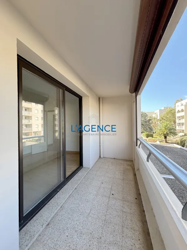 Hyères 83400 – Vente appartement 2&nbsp;pièces 1&nbsp;chambre