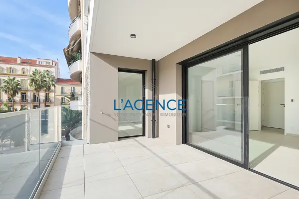 Hyères 83400 – Vente appartement 4&nbsp;pièces 3&nbsp;chambres