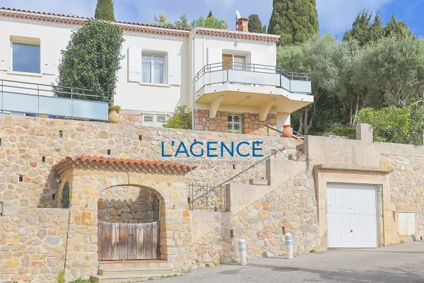 Hyères 83400 – Vente maison/villa 5&nbsp;pièces 2&nbsp;chambres