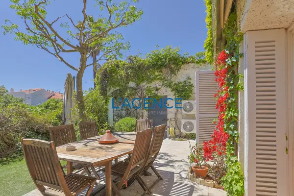 Hyères 83400 – Vente appartement 5&nbsp;pièces 2&nbsp;chambres