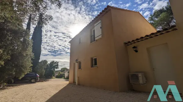 Signes 83870 – Location maison/villa 4&nbsp;pièces 3&nbsp;chambres