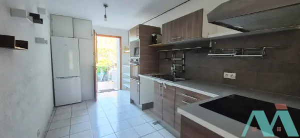 Le Castellet 83330 – Vente appartement 3&nbsp;pièces 2&nbsp;chambres