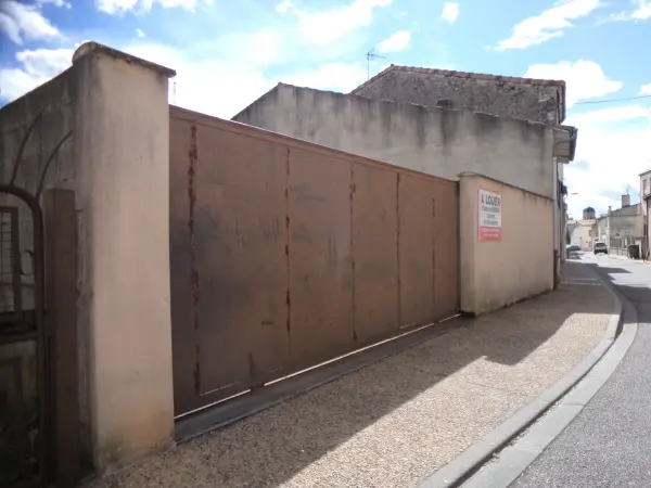 Marmande 47200 – Location parking/box
