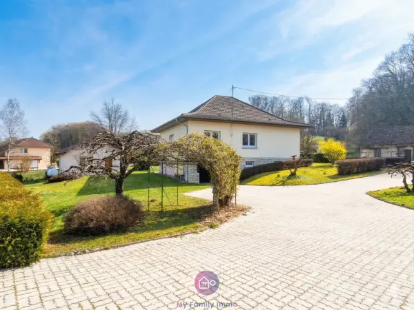 Issans 25550 – Vente maison/villa 5&nbsp;pièces 3&nbsp;chambres