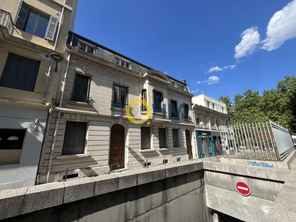 Saint-Étienne 42000 – Location appartement 2&nbsp;pièces 1&nbsp;chambre