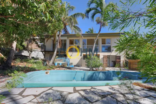 Saint-Pierre 97410 – Vente maison/villa 10&nbsp;pièces 6&nbsp;chambres