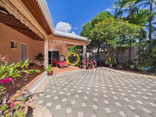 Saint-Pierre 97432 – Vente maison/villa 14&nbsp;pièces 7&nbsp;chambres