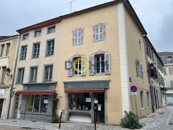 Ambert 63600 – Vente immeuble 4&nbsp;chambres