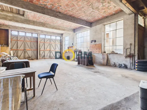 Ambert 63600 – Vente parking/box