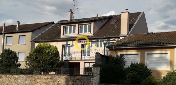 Ambert 63600 – Vente maison/villa 13&nbsp;pièces 5&nbsp;chambres