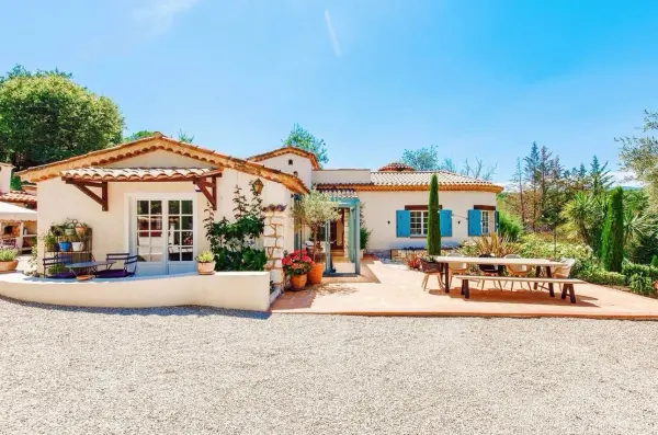 Roquefort-les-Pins 06330 – Location maison/villa 8&nbsp;pièces 5&nbsp;chambres