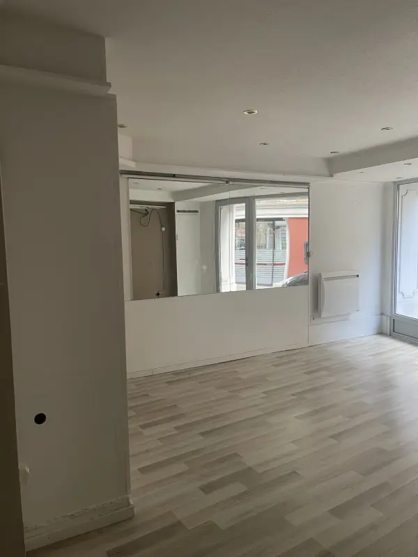 Moulins 03000 – Location local