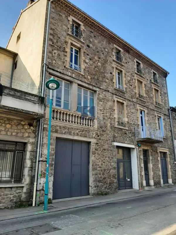 Saint-Sauveur-de-Montagut 07190 – Vente immeuble 15&nbsp;pièces
