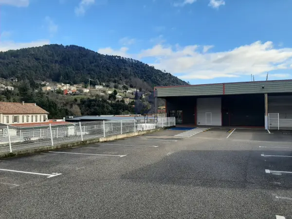 Saint-Sauveur-de-Montagut 07190 – Vente local