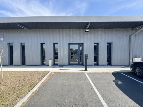 Saïx 81710 – Location local