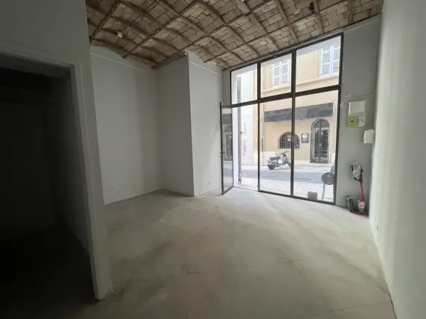 Marseille 13001 – Vente local