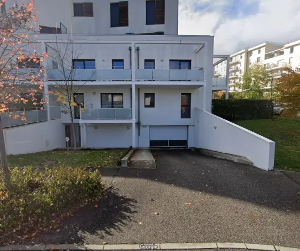 Annecy 74600 – Location parking/box