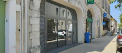 Vauvert 30600 – Vente local