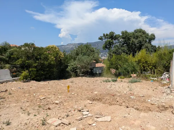 Toulon 83000 – Vente terrain