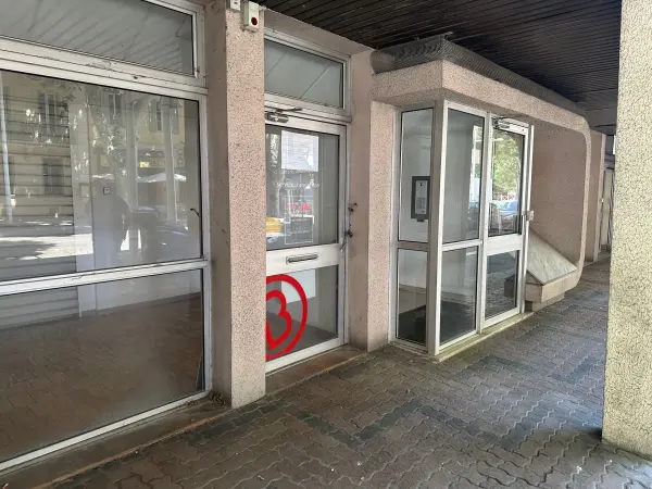 Toulon 83000 – Vente local