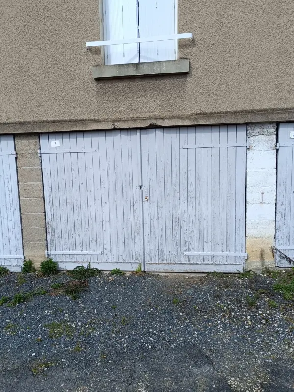 Vierzon 18100 – Location parking/box