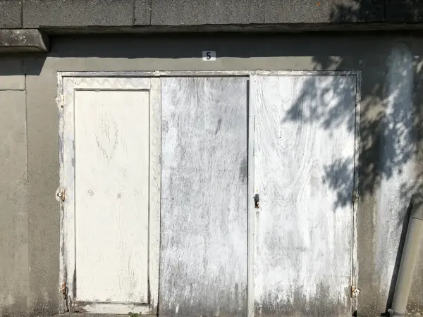 Vierzon 18100 – Location parking/box