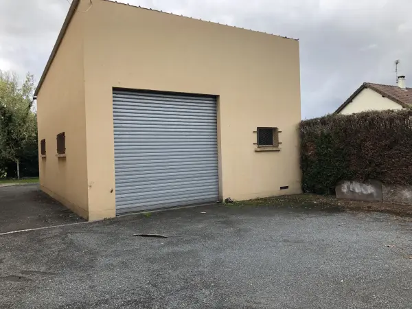 Vierzon 18100 – Location parking/box