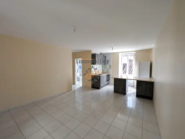 Saint-Affrique 12400 – Location appartement 2&nbsp;pièces 1&nbsp;chambre
