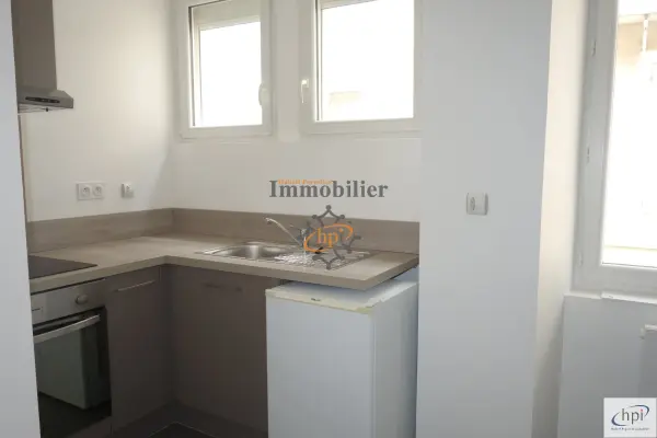 Saint-Affrique 12400 – Location appartement 2&nbsp;pièces 1&nbsp;chambre