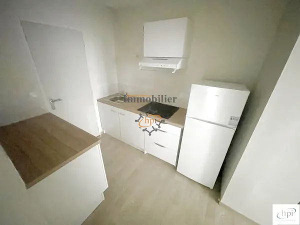 Saint-Affrique 12400 – Location appartement 2&nbsp;pièces 1&nbsp;chambre