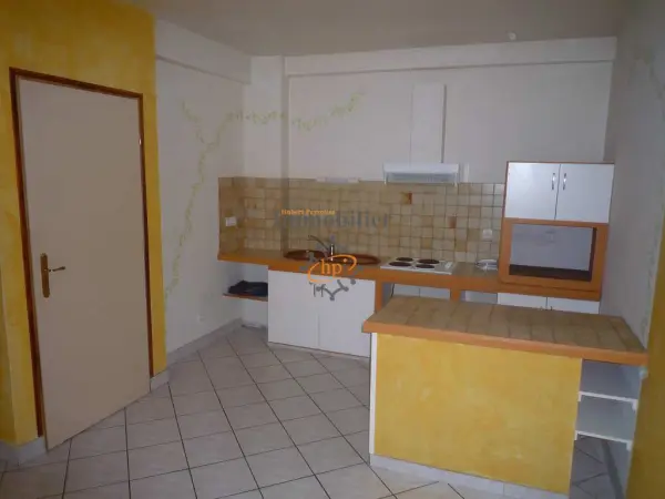 Saint-Affrique 12400 – Location appartement 2&nbsp;pièces 1&nbsp;chambre