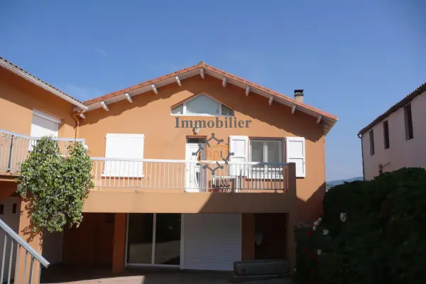 Montlaur 12400 – Location maison/villa 4&nbsp;pièces 2&nbsp;chambres