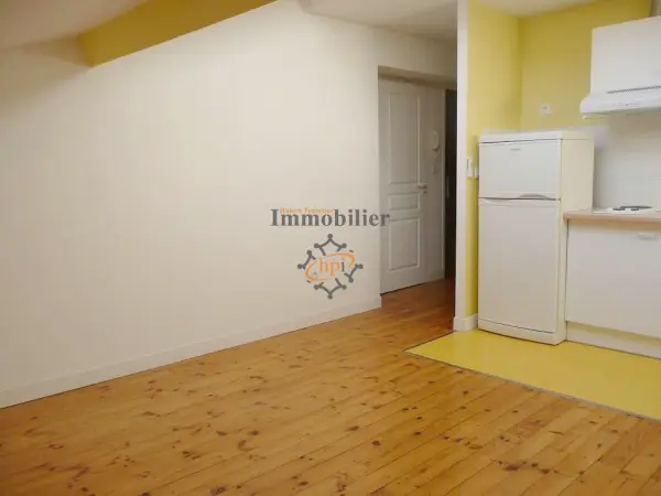 Saint-Affrique 12400 – Location appartement 2&nbsp;pièces 1&nbsp;chambre
