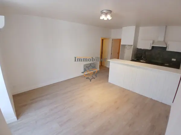 Saint-Affrique 12400 – Location appartement 2&nbsp;pièces 1&nbsp;chambre